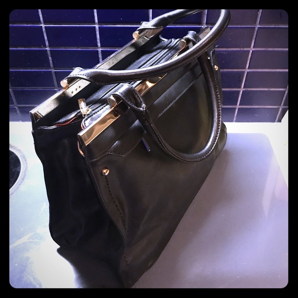 Purse - Picture 1 of 4